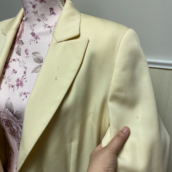 LAUREL by ESCADA Suit Blazer and Skirt 100% Wool - Picture 7 of 14